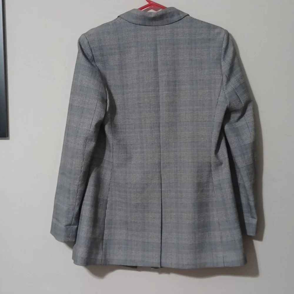 BCBGMaxAzria Gray Glen Plaid Double-Breasted Blazer. NWOT. Size S - Picture 5 of 5